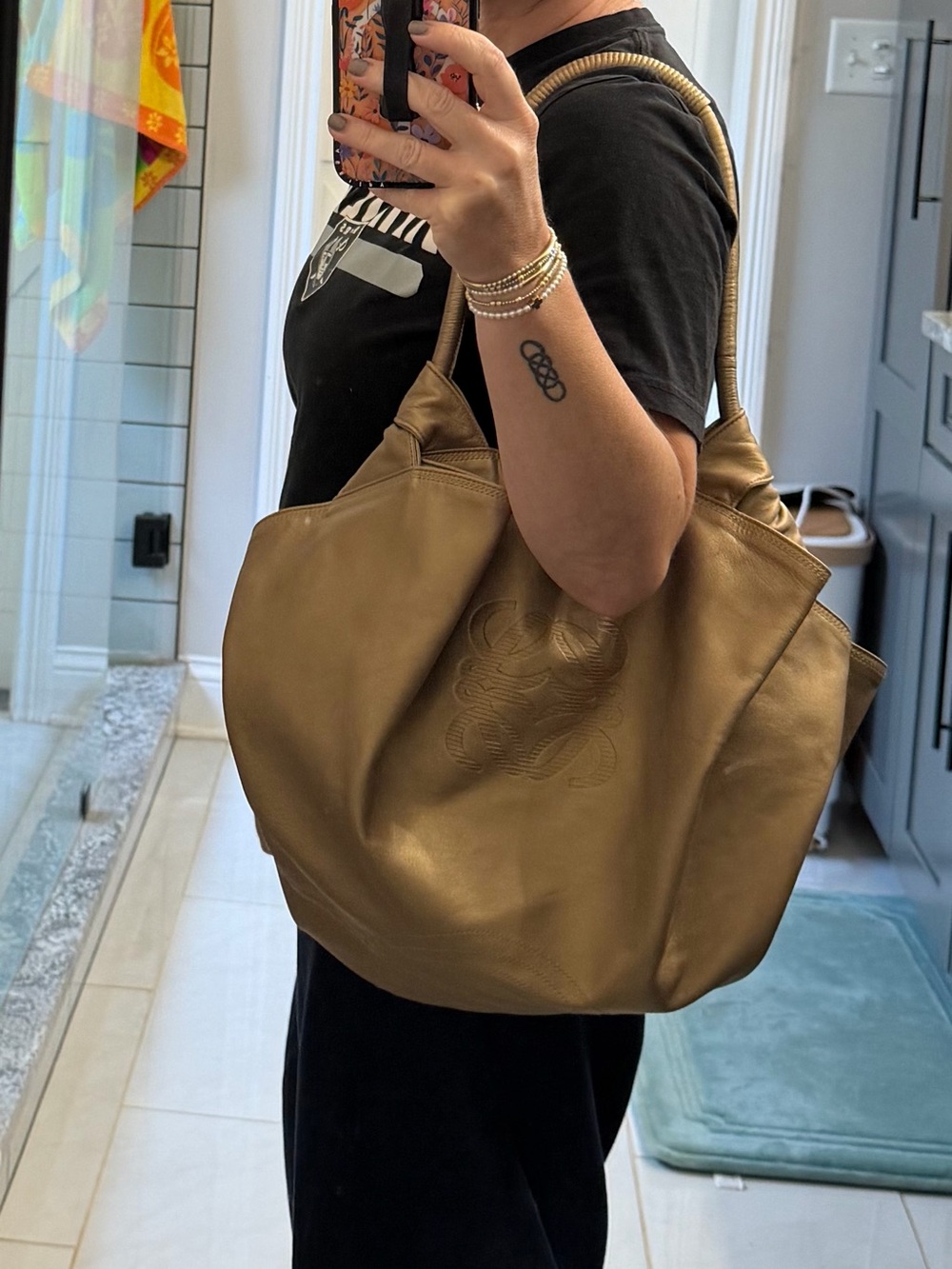 Loewe Nappa Aire Shoulder Bag - Gold Iridescent Leather - Picture 15 of 15